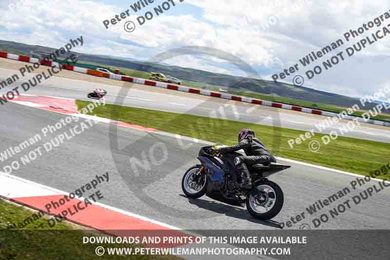 cadwell no limits trackday;cadwell park;cadwell park photographs;cadwell trackday photographs;enduro digital images;event digital images;eventdigitalimages;navarra;no limits trackdays;peter wileman photography;racing digital images;trackday digital images;trackday photos